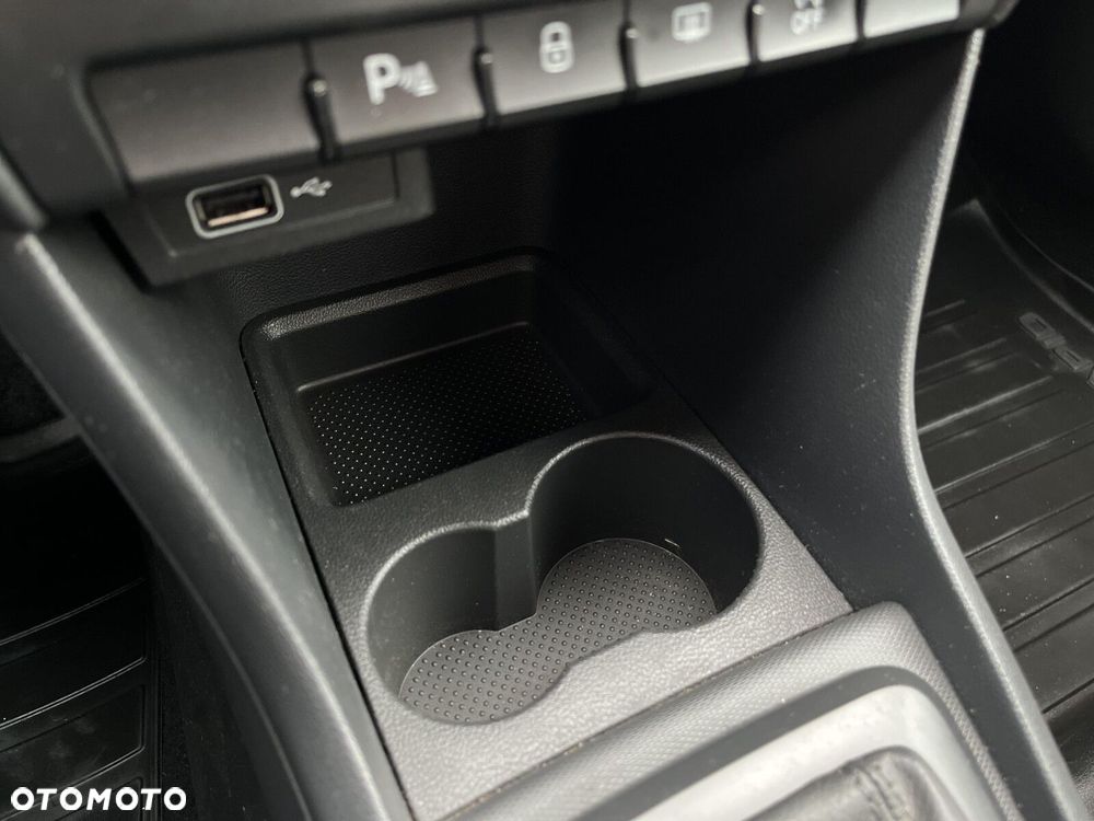 Skoda RAPID 1.0 TSI Ambition DSG - 27