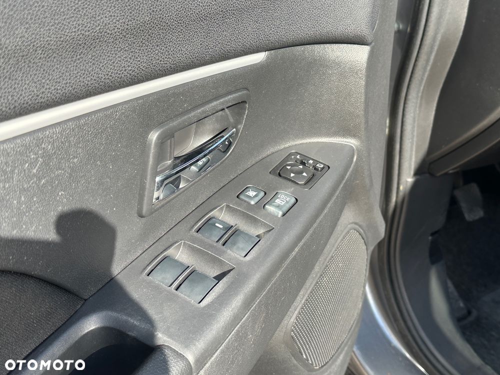 Mitsubishi ASX 1.6 2WD Instyle - 18