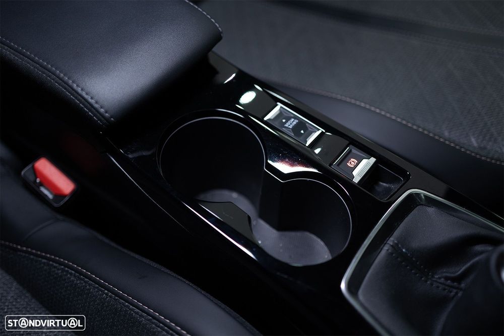 Peugeot 2008 1.2 Allure - 37