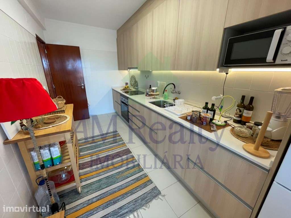 Apartamento T1 Remodelado - Junto à Praia - Grande imagem: 2/16