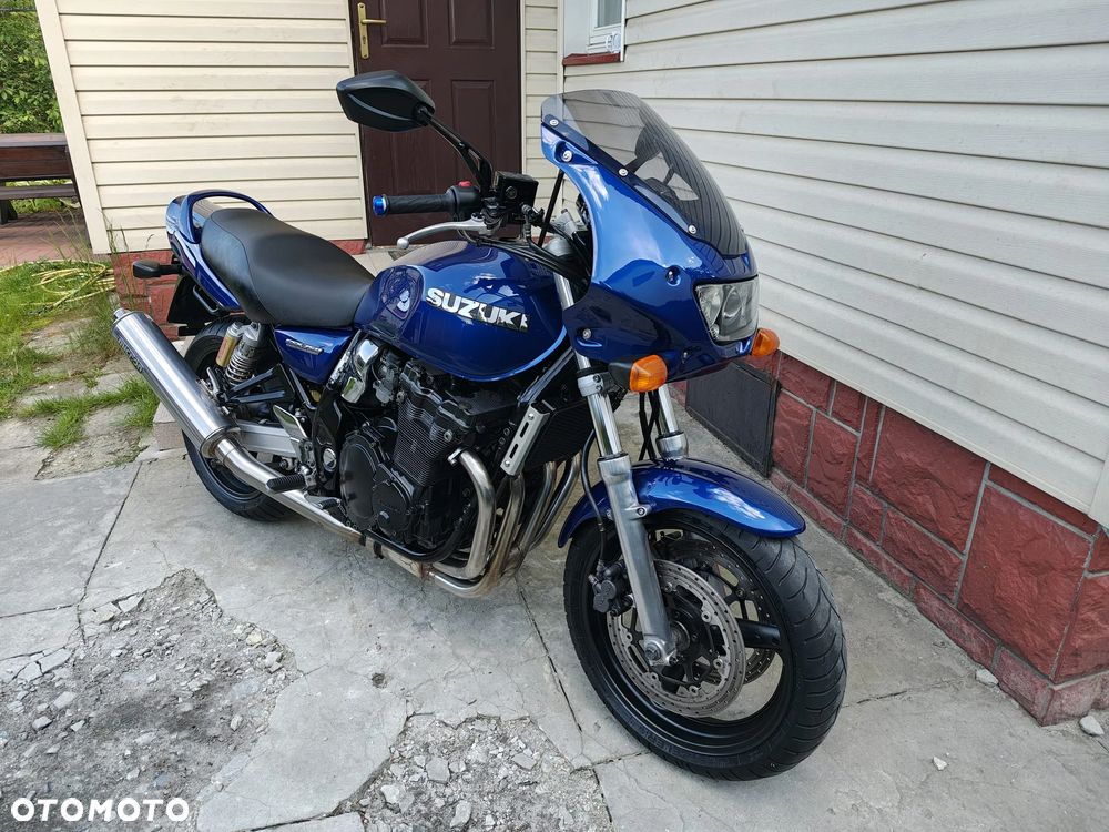Suzuki GSX - 10