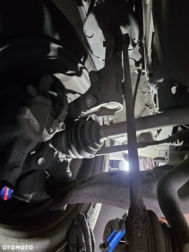 Toyota Auris 2.0 D-4D Sol - 4