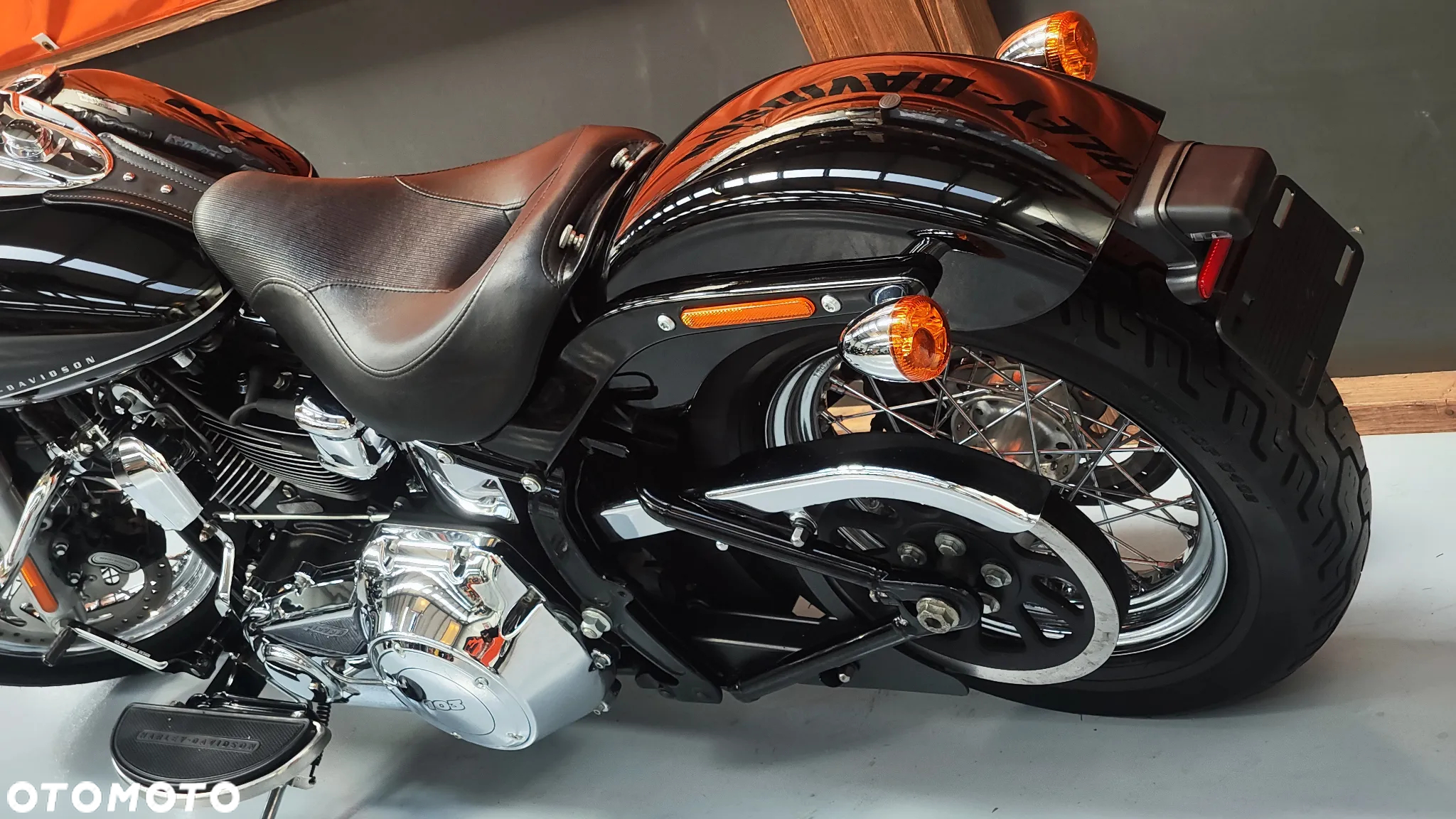 Harley-Davidson Softail Custom - 15