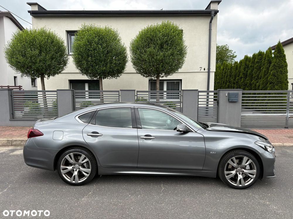 Infiniti Q70 2.2d Premium Executive - 33