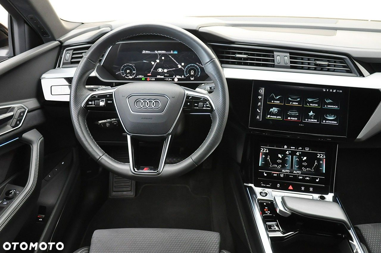 Audi e-tron - 18