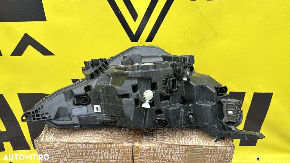 Far renault arkana stanga L E D 260603632R - 4