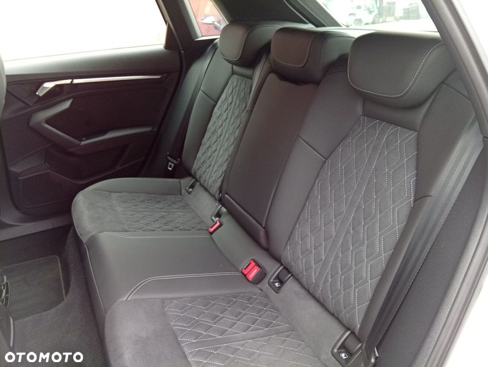 Audi A3 Sportback - 11