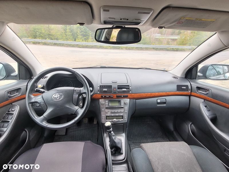 Toyota Avensis 2.0 D-4D Sol - 8