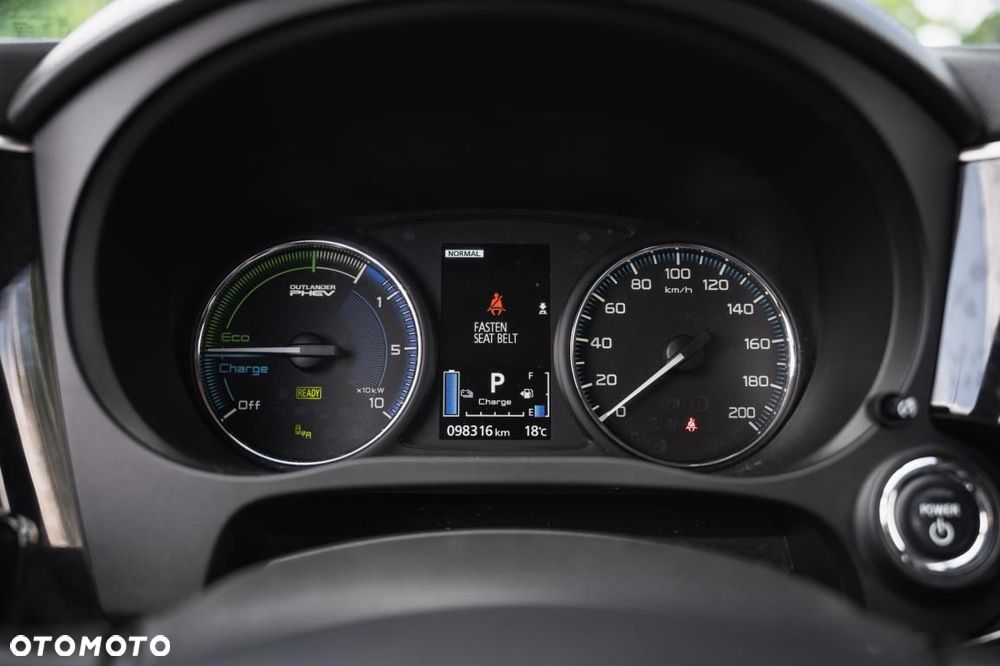 Mitsubishi Outlander - 15