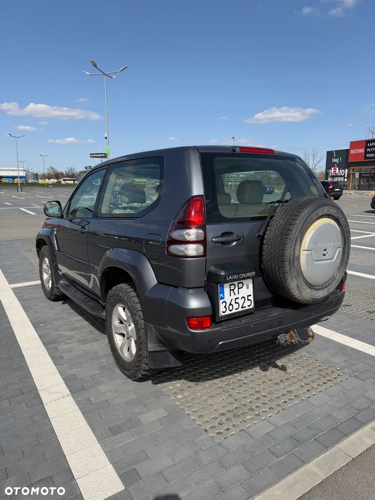 Toyota Land Cruiser - 10