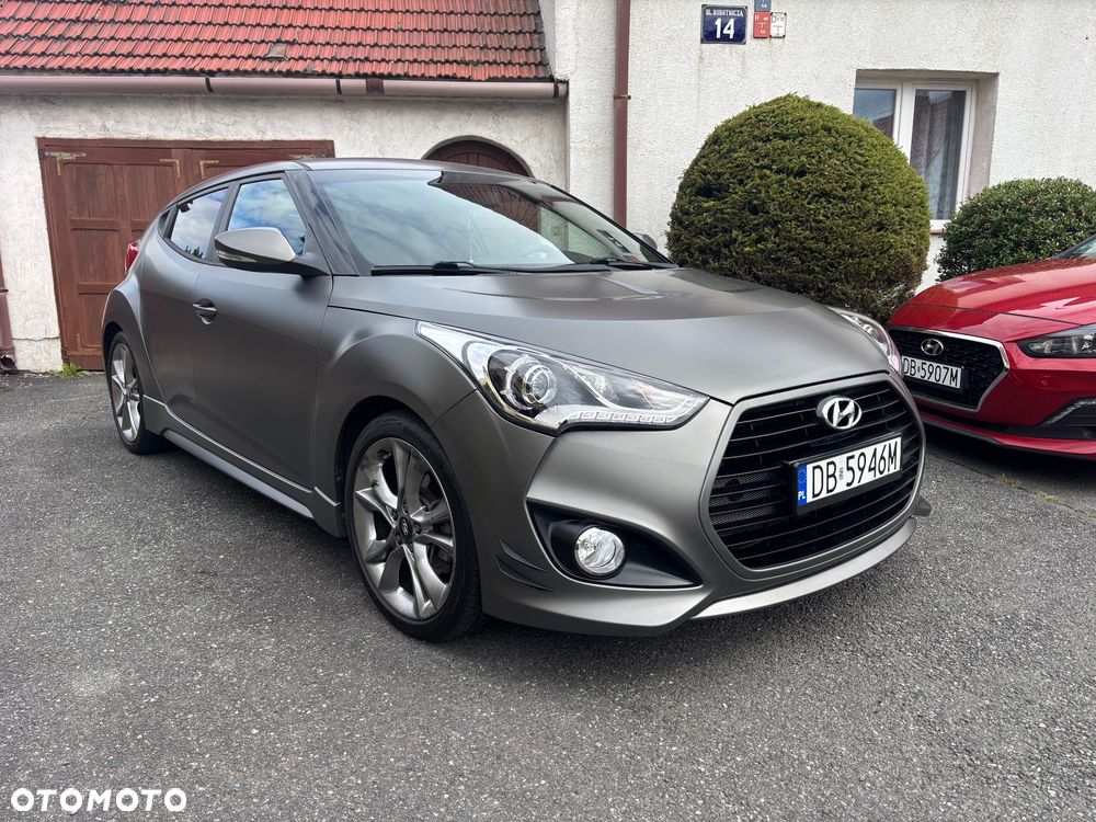 Hyundai Veloster - 2