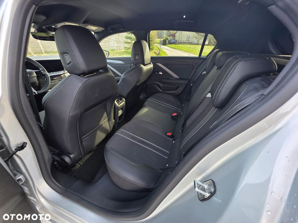 Opel Astra 1.2 Turbo Automatik GS - 14