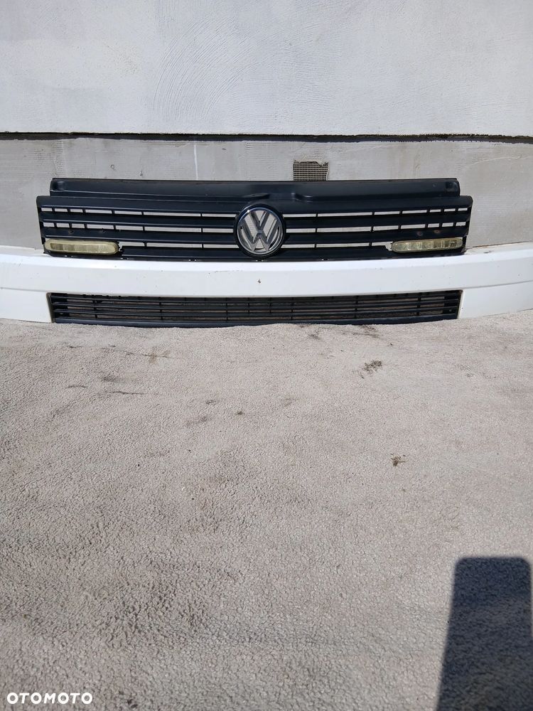GRILL VW T-4 - 2