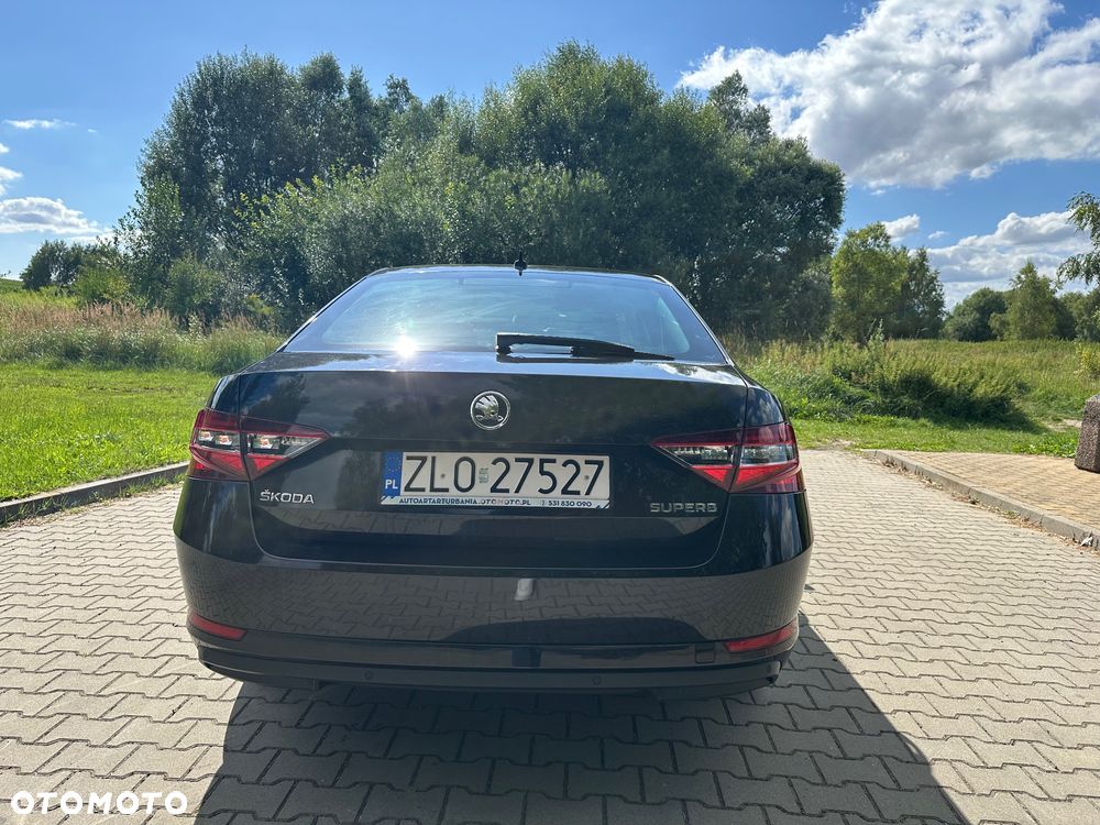 Skoda Superb ver-2-0-tdi-ambition-dsg - 5