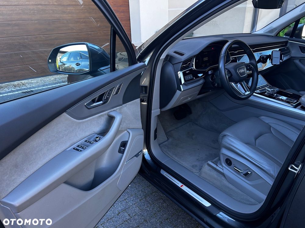 Audi Q7 - 12