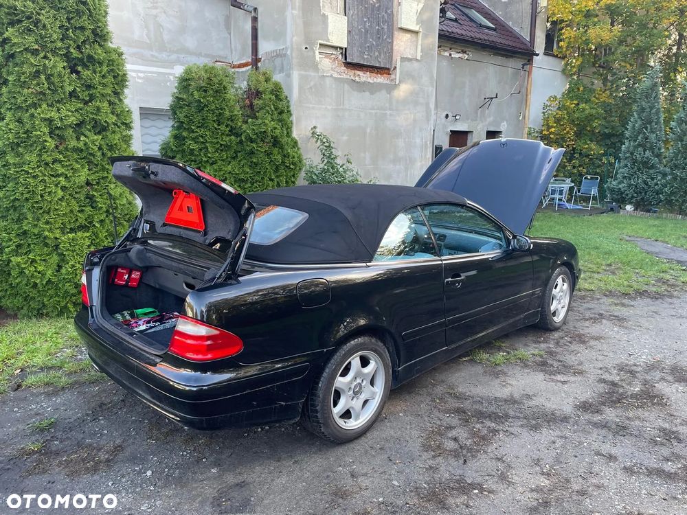 Mercedes-Benz CLK - 13