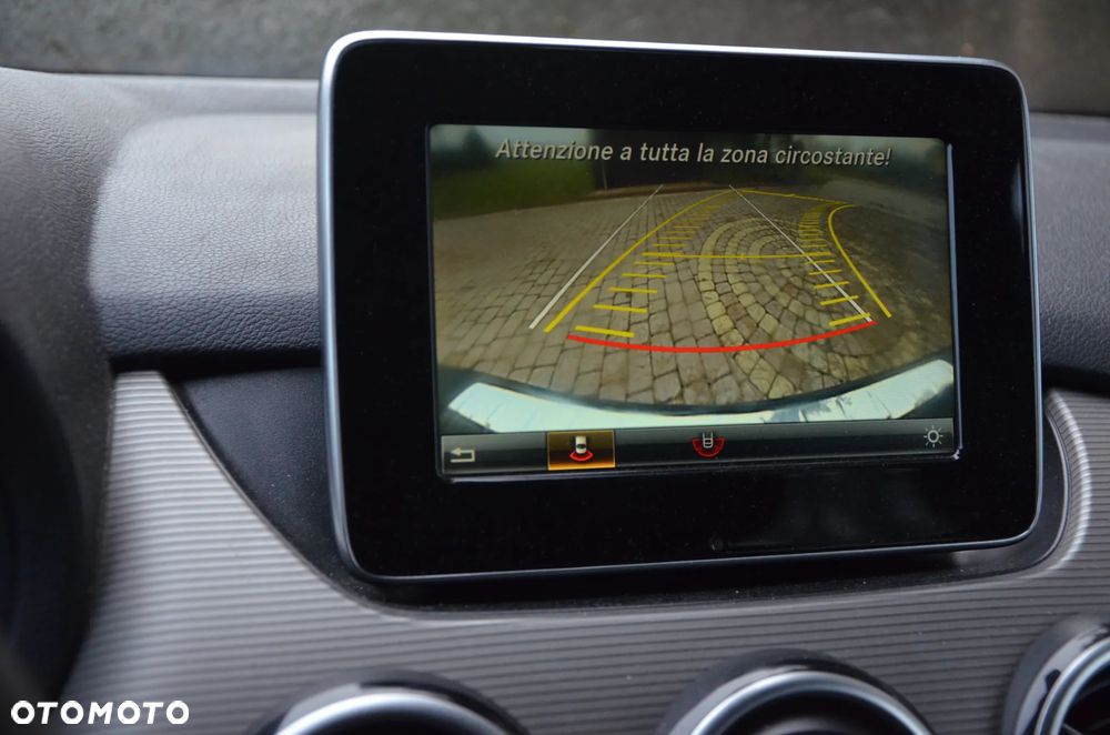 Mercedes-Benz Klasa B 180 d Edition - 12