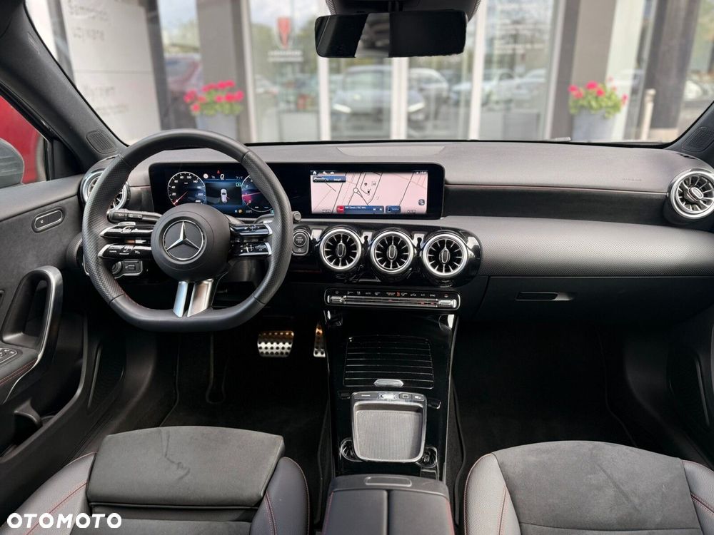 Mercedes-Benz Klasa A 200 AMG Line 7G-DCT - 22