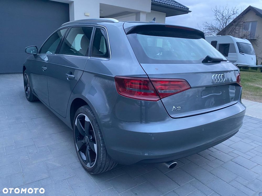 Audi A3 Sportback 1.6 TDI Ambiente - 6