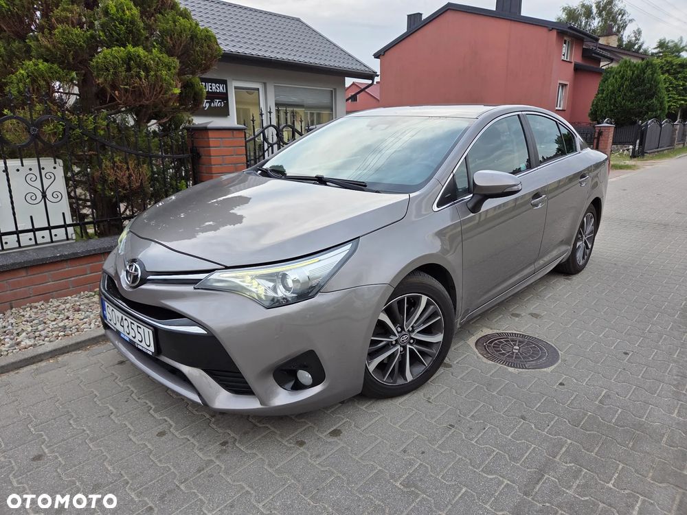 Toyota Avensis - 1