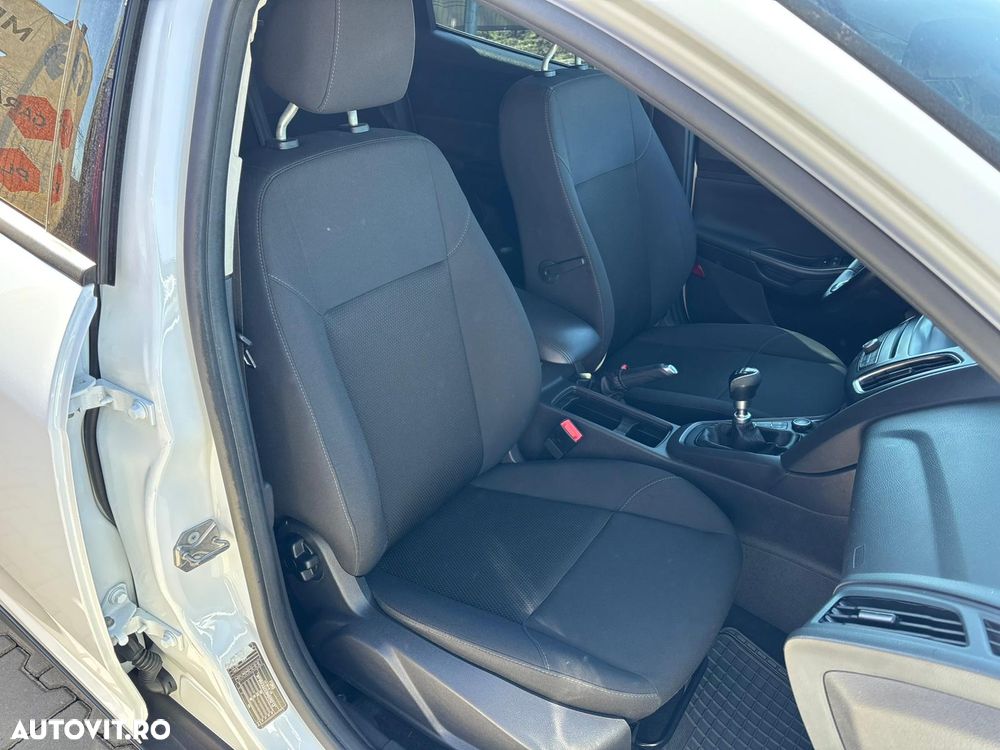 Ford Focus 1.5 EcoBlue Titanium Business - 30