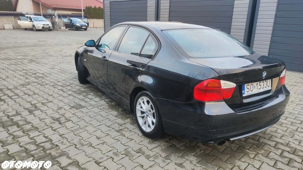 BMW Seria 3 318i - 7