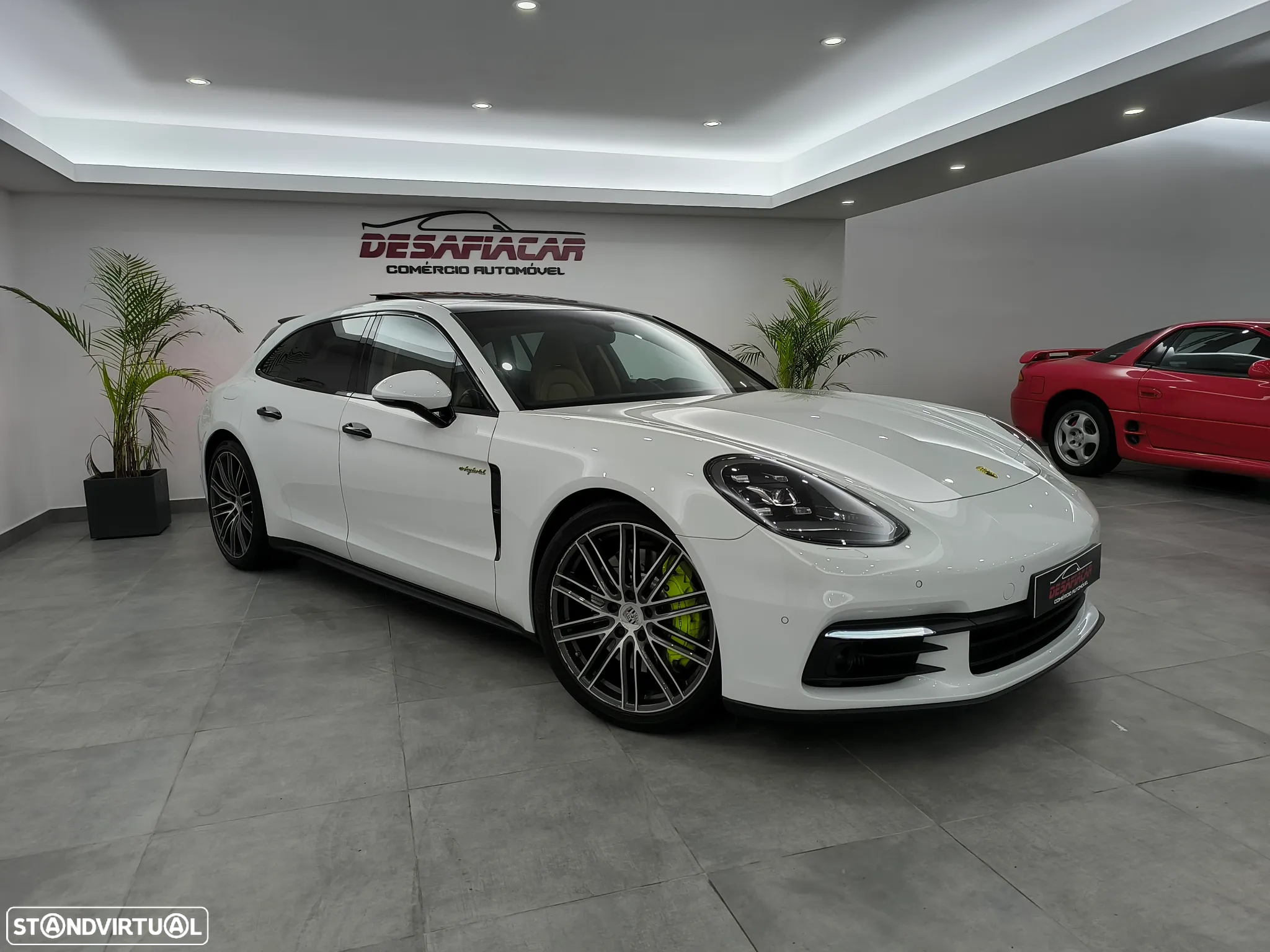 Porsche Panamera Sport Turismo 4 E-Hybrid - 2