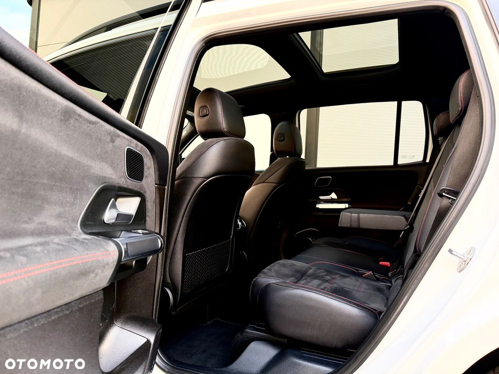 Mercedes-Benz GLB 250 4-Matic AMG Line 8G-DCT - 27