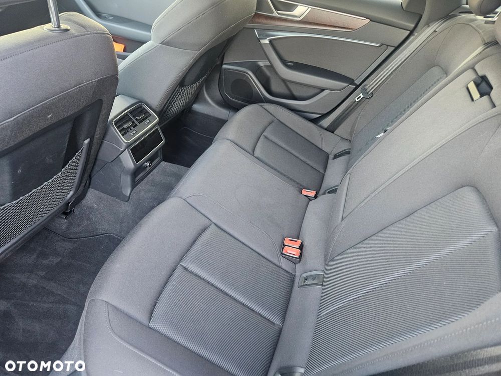 Audi A6 Avant - 16