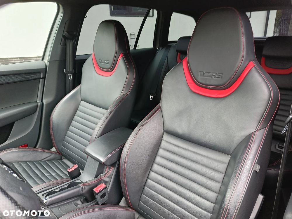 Skoda Octavia 2.0 TDI DSG RS - 13