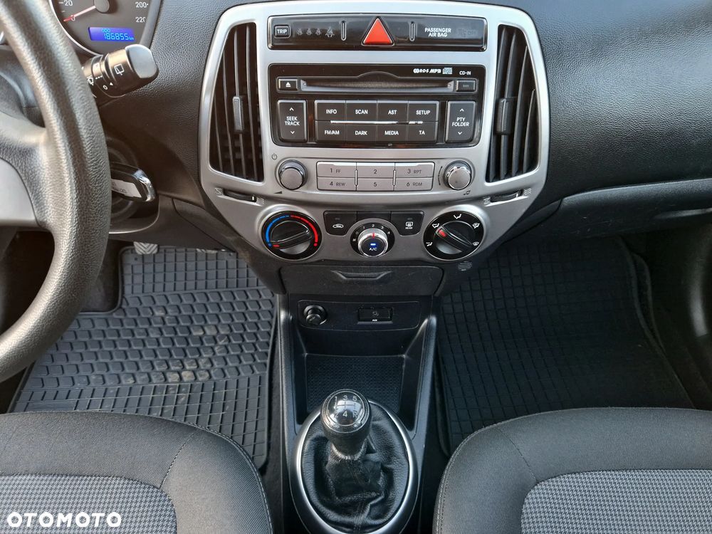 Hyundai i20 - 13