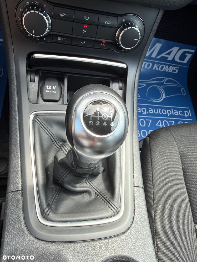 Mercedes-Benz Klasa B 180 d Edition - 22