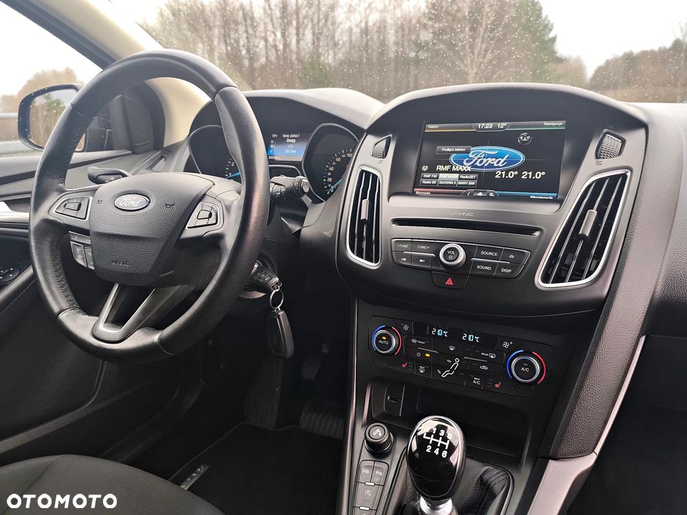 Ford Focus 1.0 EcoBoost Titanium - 18