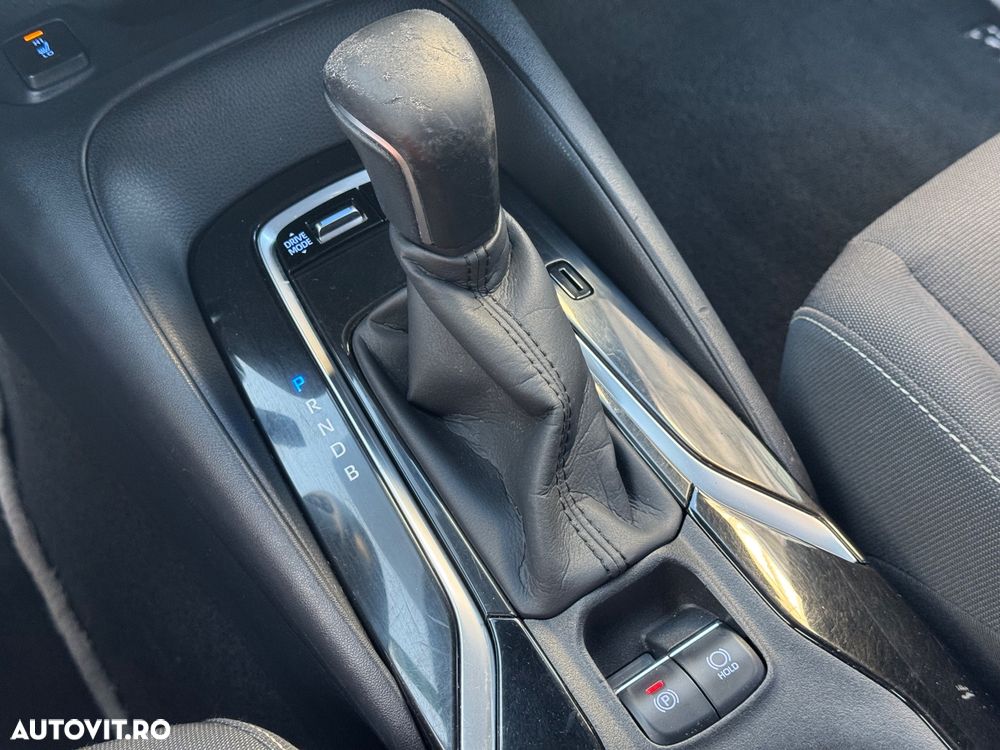 Toyota Corolla 1.8 Business Edition - 16