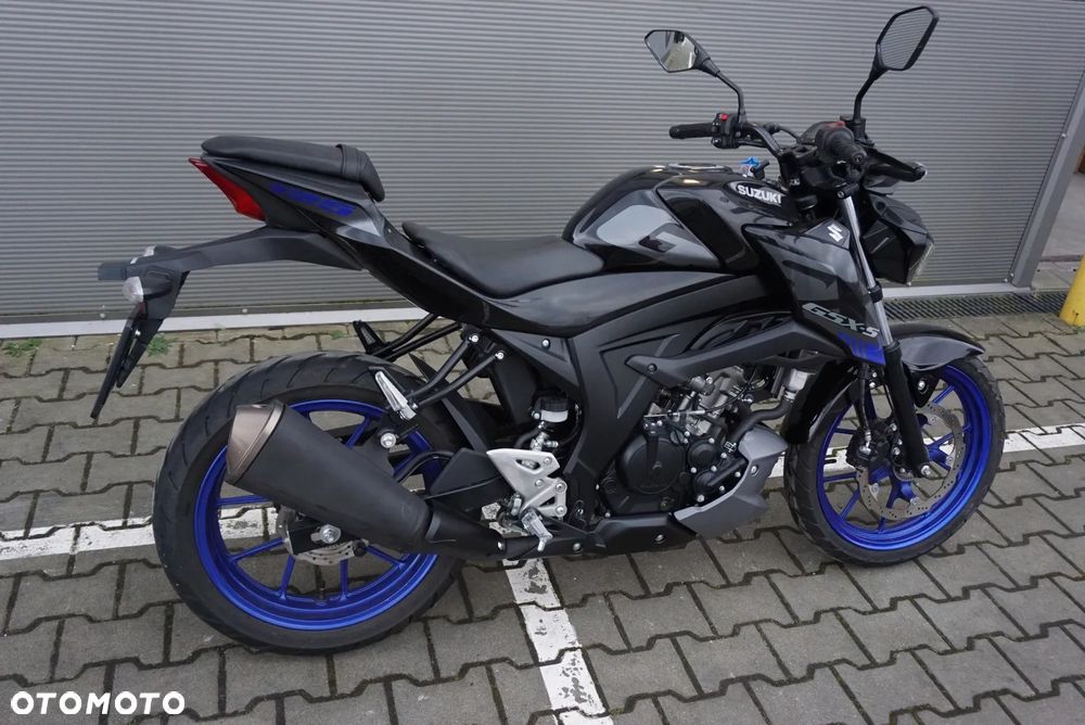 Suzuki GSX - 3