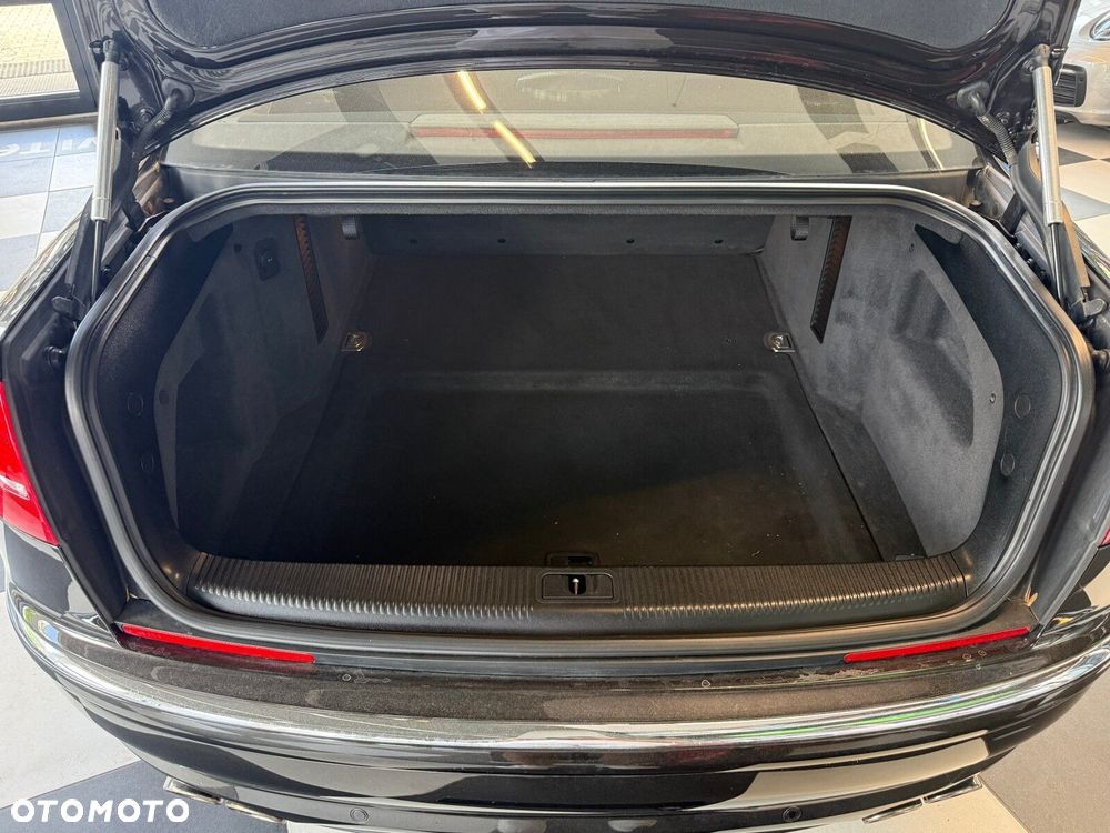 Audi S8 - 20