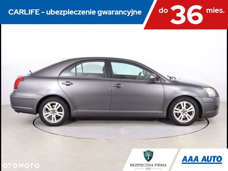 Toyota Avensis - 7