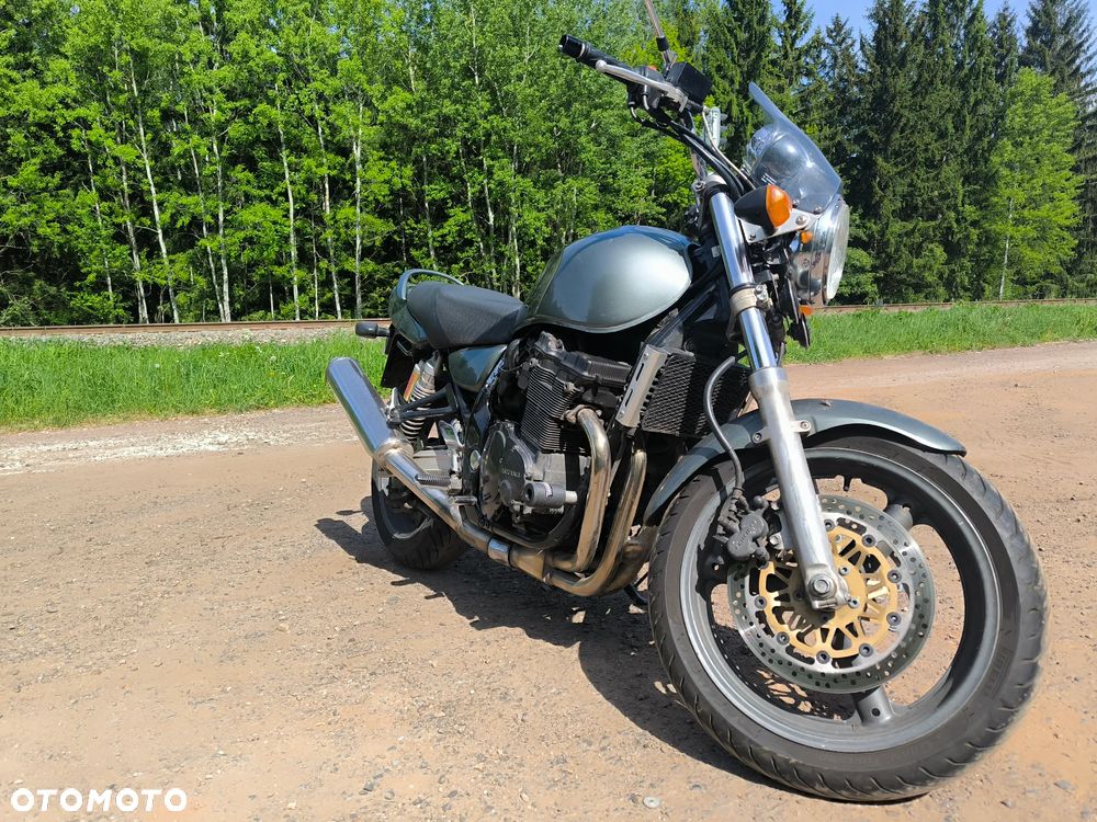 Suzuki GSX - 4