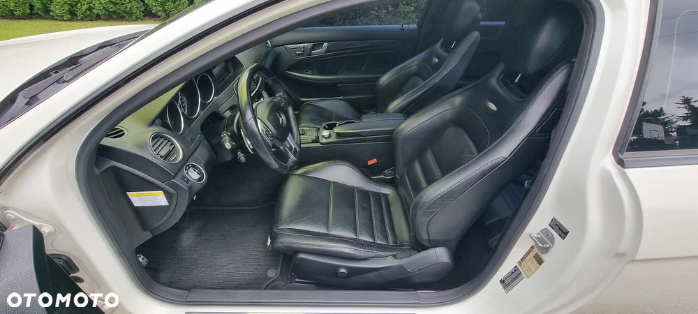 Mercedes-Benz Klasa C 63 AMG AMG SPEEDSHIFT MCT - 14