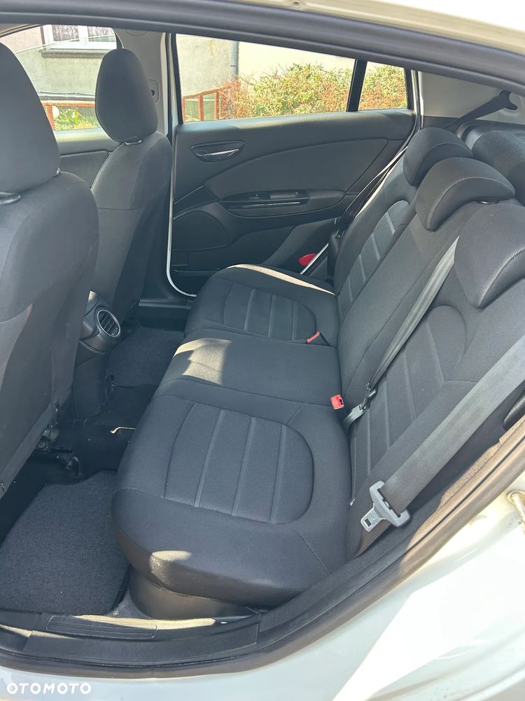 Fiat Bravo 1.4 16V Active Euro5 - 11