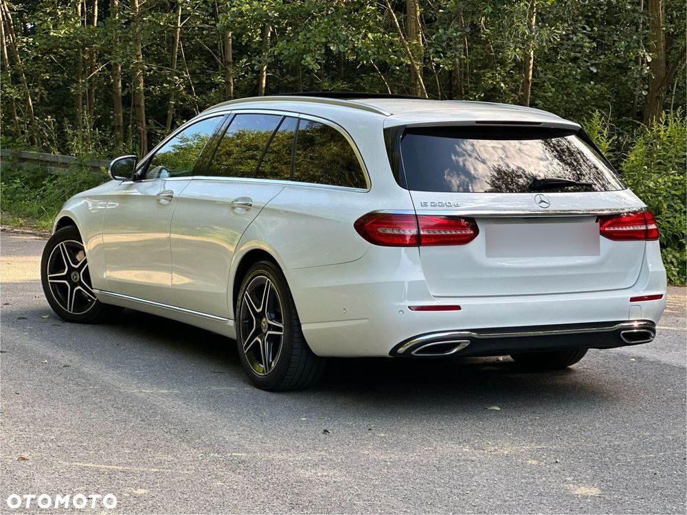Mercedes-Benz Klasa E 220 d 9G-TRONIC - 4