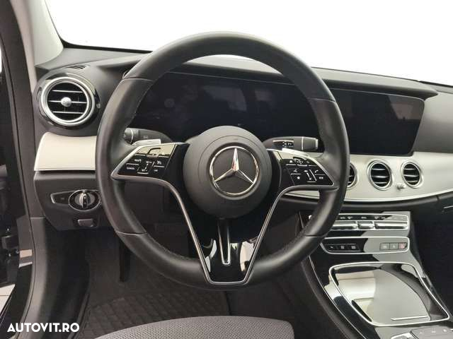 Mercedes-Benz E - 13
