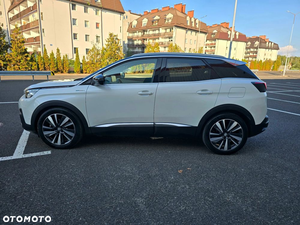 Peugeot 3008 1.6 PureTech HYbrid4 GT Line S&S EAT8 - 8