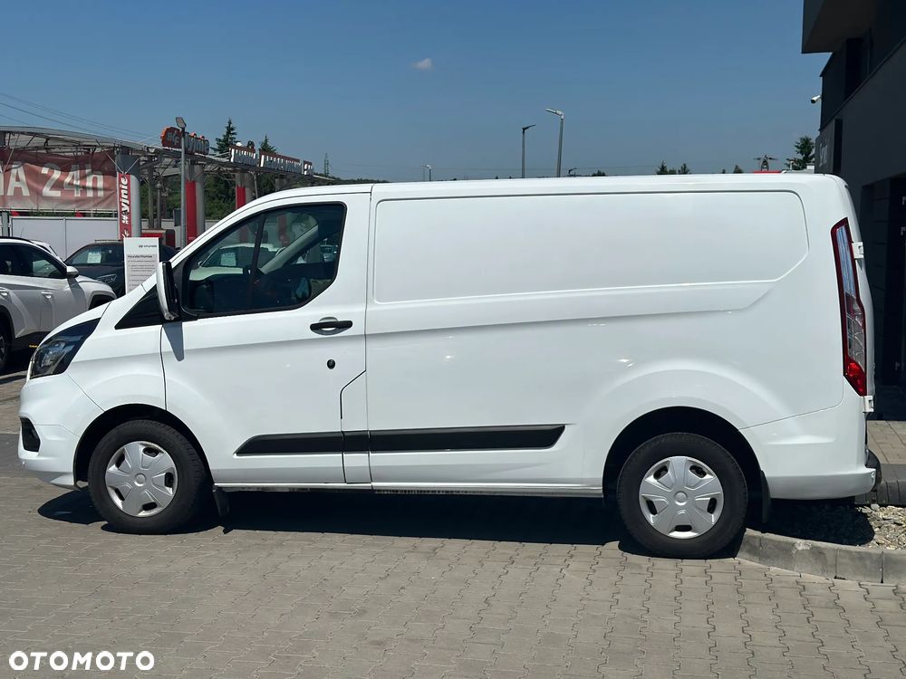 Ford TRANSIT CUSTOM - 9