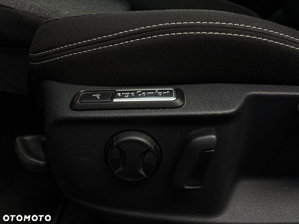 Volkswagen Passat - 28