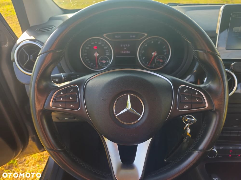Mercedes-Benz Klasa B 180 AMG Line - 12