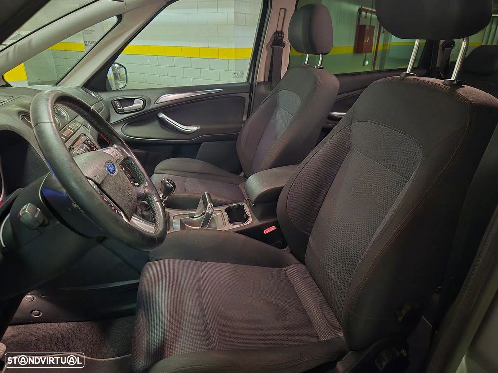 Ford S-Max 2.0 TDCi Titanium 7L - 21