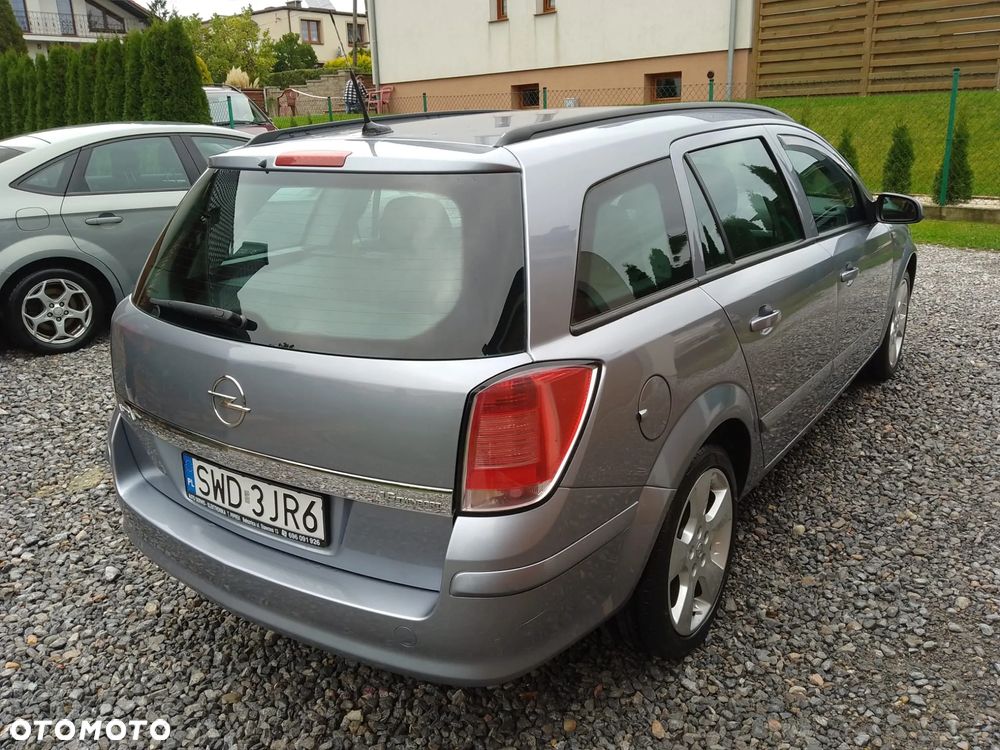 Opel Astra 1.6 Caravan - 9