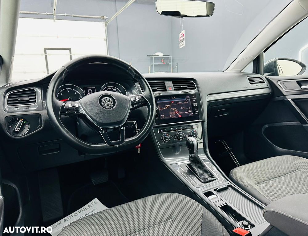 Volkswagen Golf 1.6 TDI SCR DSG Comfortline - 18