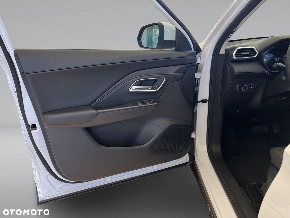 MG ZS Hybrid+ - 12